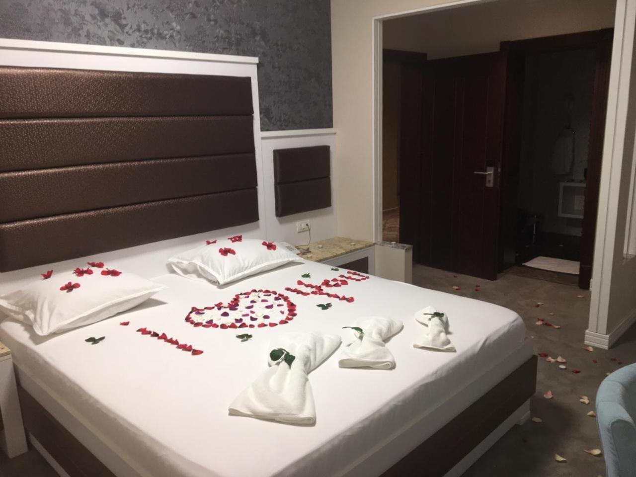 Hotel Admiral Prizren Bagian luar foto