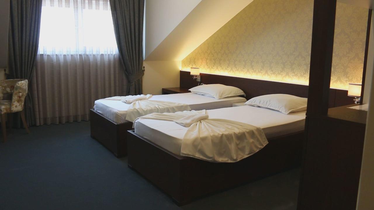 Hotel Admiral Prizren Bagian luar foto