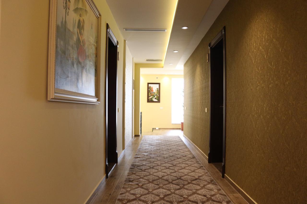 Hotel Admiral Prizren Bagian luar foto