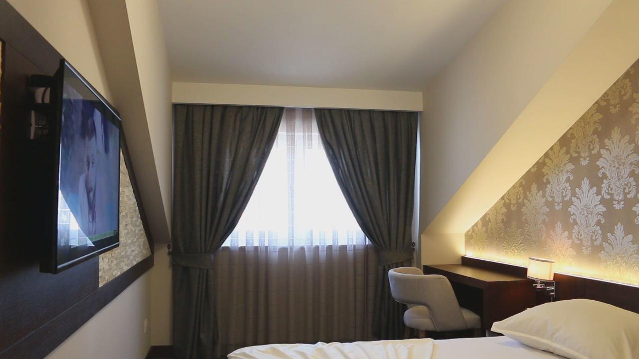 Hotel Admiral Prizren Bagian luar foto