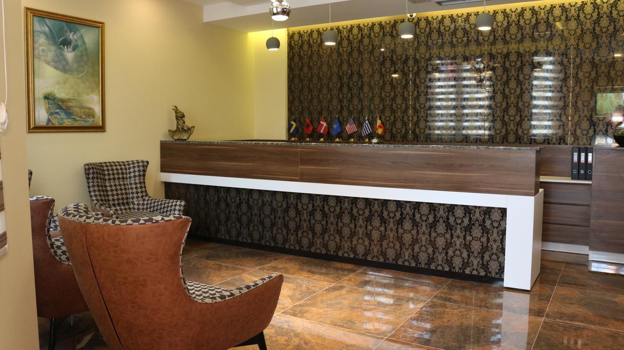 Hotel Admiral Prizren Bagian luar foto