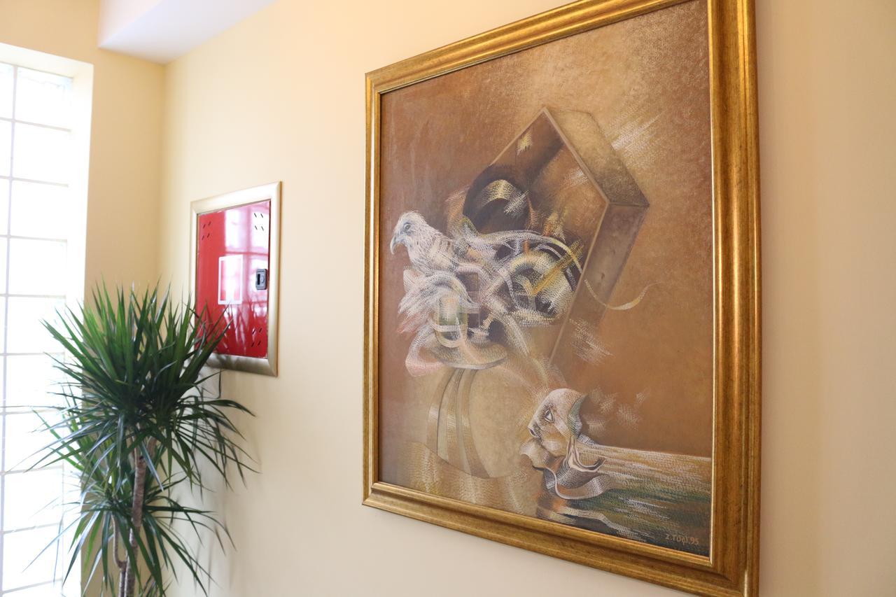 Hotel Admiral Prizren Bagian luar foto
