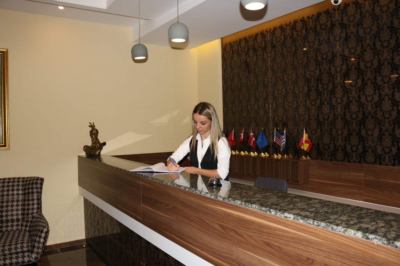 Hotel Admiral Prizren Bagian luar foto