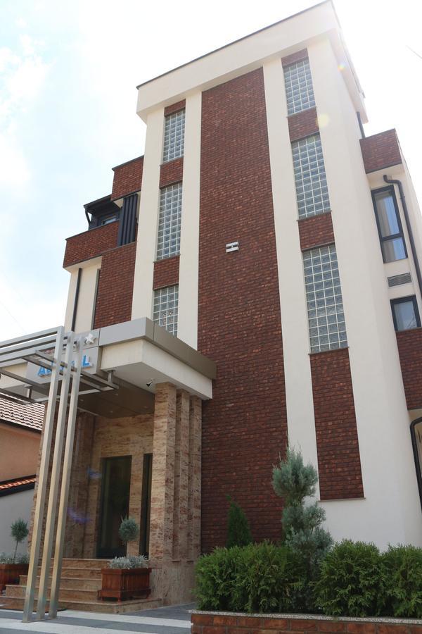 Hotel Admiral Prizren Bagian luar foto
