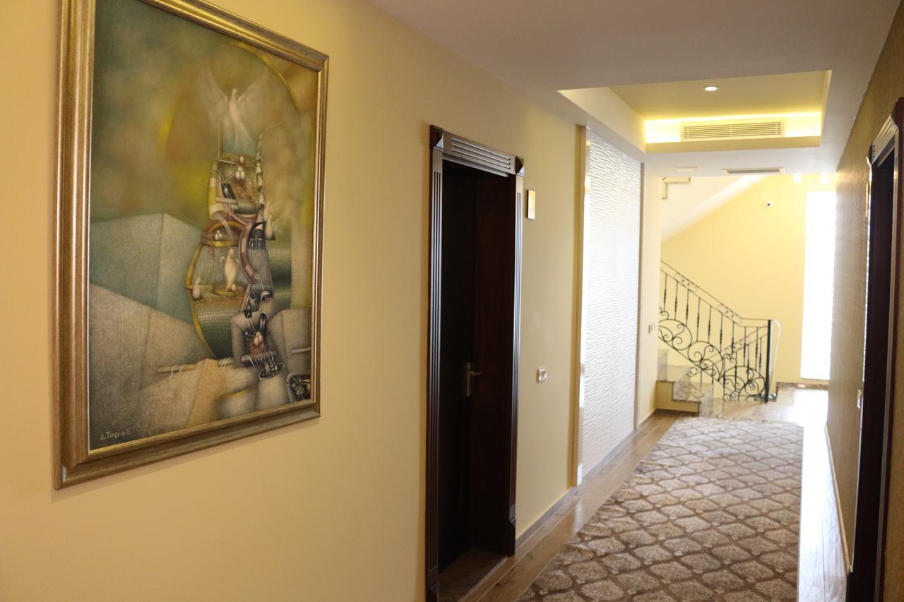 Hotel Admiral Prizren Bagian luar foto