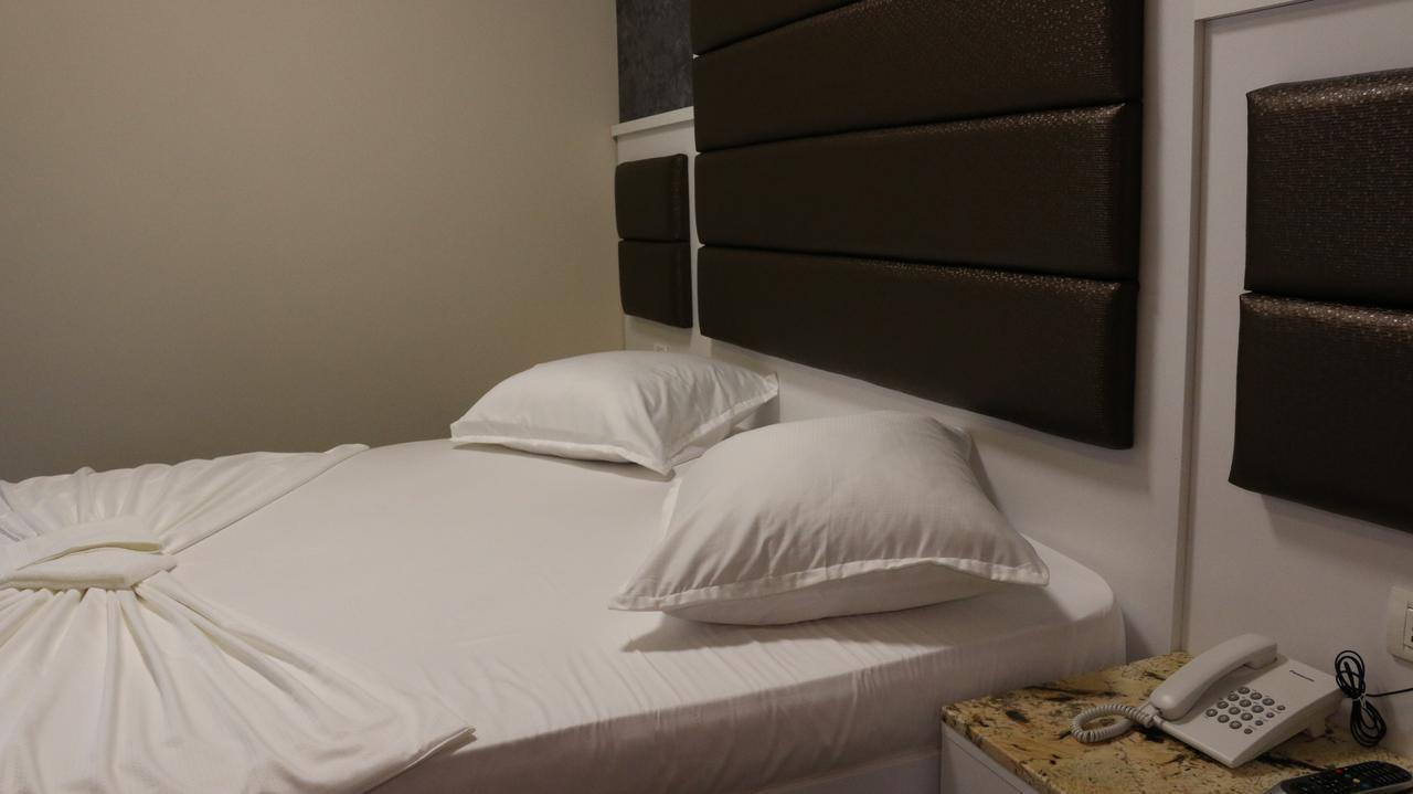 Hotel Admiral Prizren Bagian luar foto