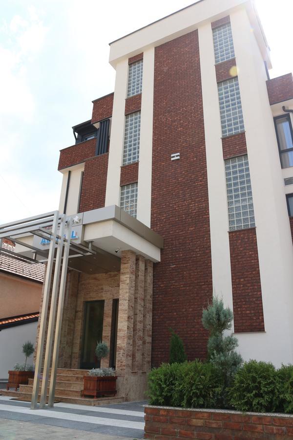 Hotel Admiral Prizren Bagian luar foto